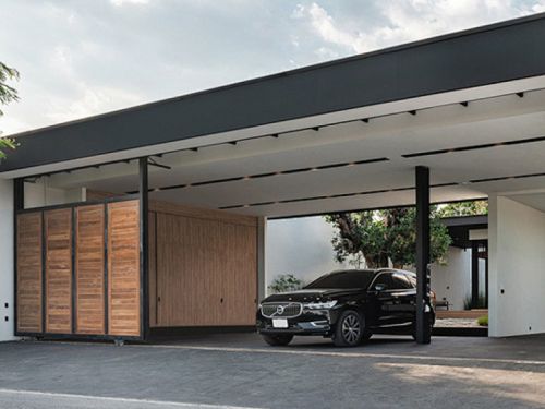 Villa garage door
